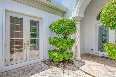 119 Via Paradisio Palm Beach Gardens FL 33418