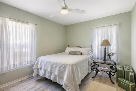 2001 Delmar Avenue Vero Beach FL 32960
