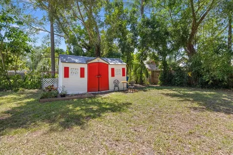2001 Delmar Avenue Vero Beach FL 32960