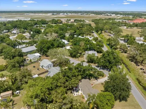 2001 Delmar Avenue Vero Beach FL 32960