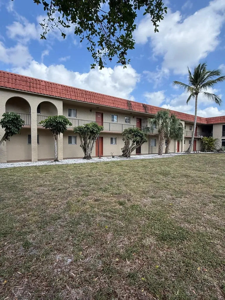 6074 Forest Hill Boulevard West Palm Beach FL 33415