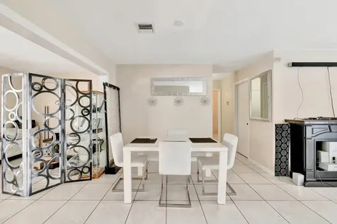 566 Se Floresta Drive Port Saint Lucie FL 34983