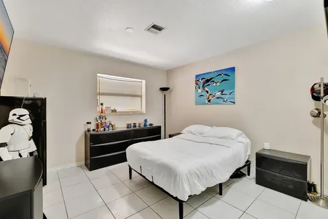 566 Se Floresta Drive Port Saint Lucie FL 34983