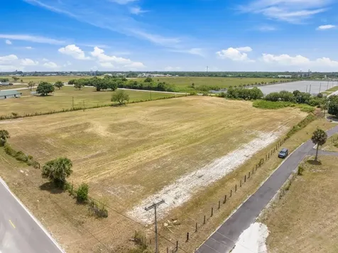 3274 NW 18th Street Okeechobee FL 34972