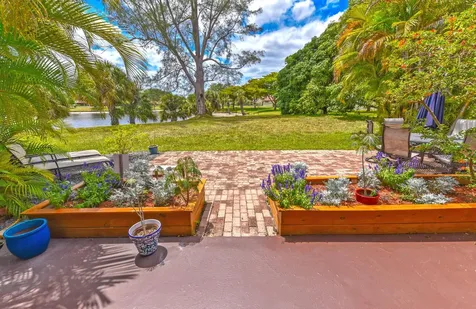 6674 Las Flores Drive Boca Raton FL 33433