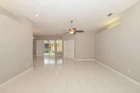 614 Nw Monticello Place Port Saint Lucie FL 34986
