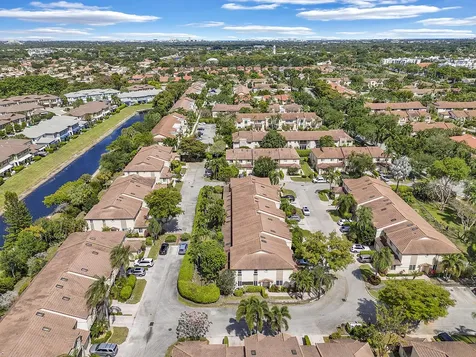 6807 Via Regina Boca Raton FL 33433