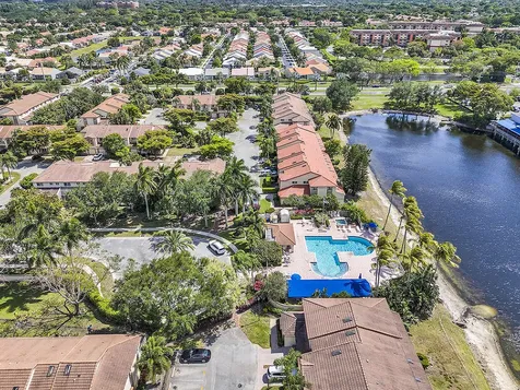 6807 Via Regina Boca Raton FL 33433