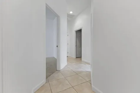 731 Sw Great Exuma Cove Port Saint Lucie FL 34986