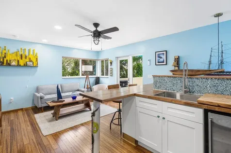 300 SE 7th Avenue Delray Beach FL 33483