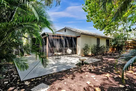 894 Camino Gardens Lane Boca Raton FL 33432