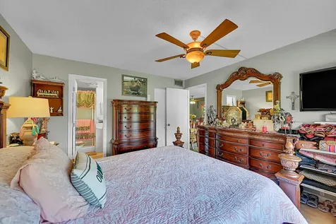9621 Sunrise Lakes Boulevard Sunrise FL 33322