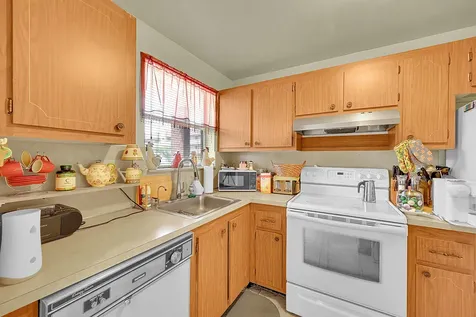 9621 Sunrise Lakes Boulevard Sunrise FL 33322