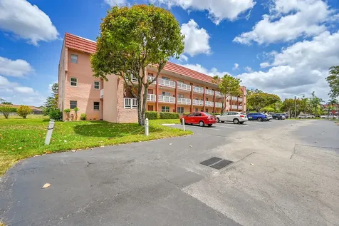 9621 Sunrise Lakes Boulevard Sunrise FL 33322