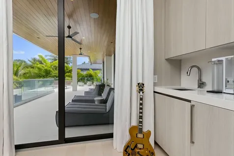 735 W Fern Drive Boca Raton FL 33432
