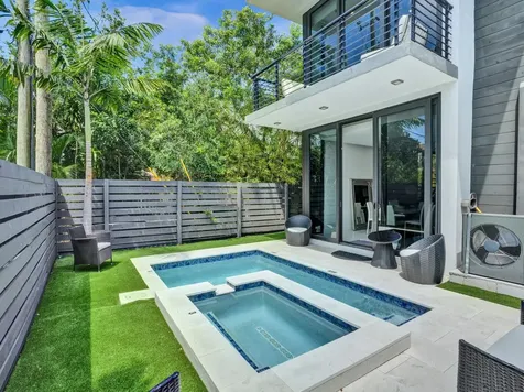 2514 Ne 21st Street Fort Lauderdale FL 33305