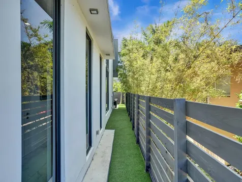 2514 Ne 21st Street Fort Lauderdale FL 33305