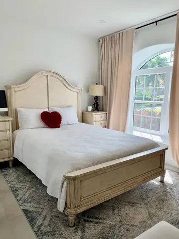 8411 Via Leonessa Boca Raton FL 33433