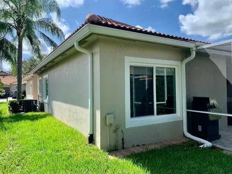 8411 Via Leonessa Boca Raton FL 33433