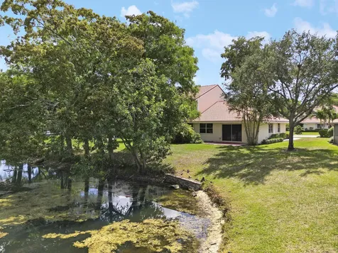 6252 Walk Circle Boca Raton FL 33433