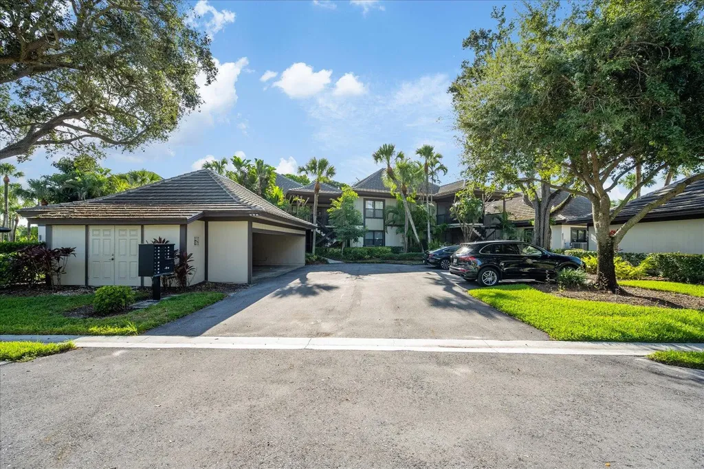 13307 Polo Club Road Wellington FL 33414