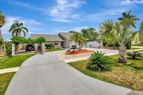147 Oregon Lane Boca Raton FL 33487