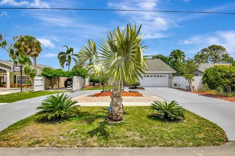 147 Oregon Lane Boca Raton FL 33487