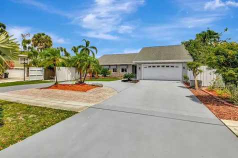 147 Oregon Lane Boca Raton FL 33487