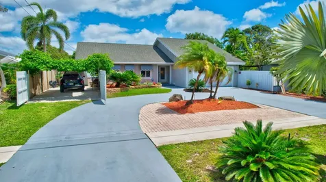 147 Oregon Lane Boca Raton FL 33487