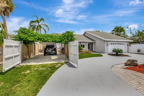 147 Oregon Lane Boca Raton FL 33487