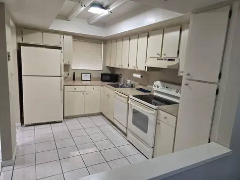 3186 Via Poinciana Lake Worth FL 33467
