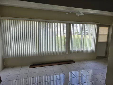 3186 Via Poinciana Lake Worth FL 33467
