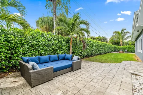 68 Azalea Circle Tequesta FL 33469