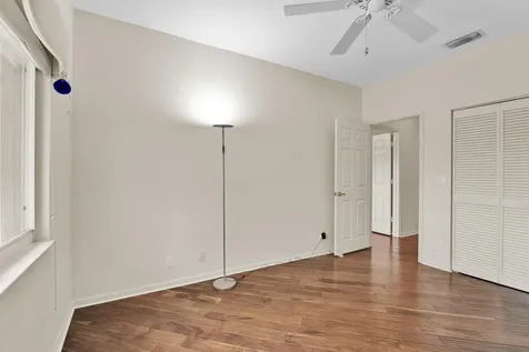 4132 Nw 55th Place Boca Raton FL 33496