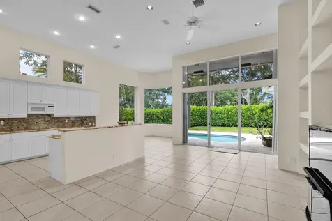 4132 Nw 55th Place Boca Raton FL 33496