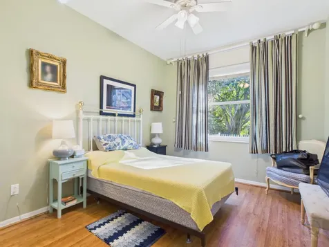 4935 47th Place Vero Beach FL 32967
