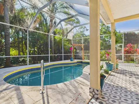 4935 47th Place Vero Beach FL 32967