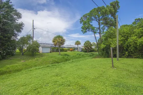 1456 Schumann Drive Sebastian FL 32958