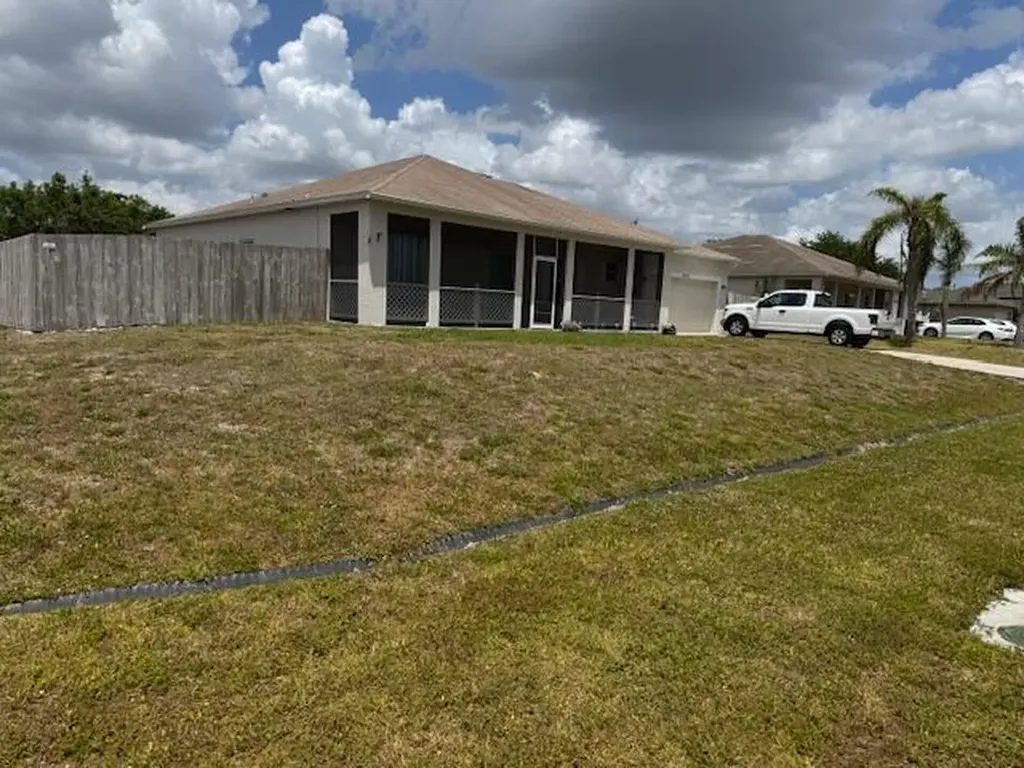 4582 Sw Floral Street Port Saint Lucie FL 34953