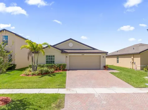 4235 Troon Place Fort Pierce FL 34947