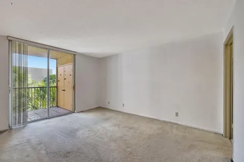 3301 Nw 47th Terrace Lauderdale Lakes FL 33319