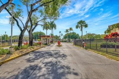 3301 Nw 47th Terrace Lauderdale Lakes FL 33319