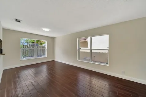 10572 Lake Jasmine Drive Boca Raton FL 33498