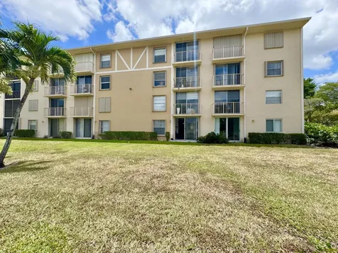 7145 Huntington Lane Delray Beach FL 33446