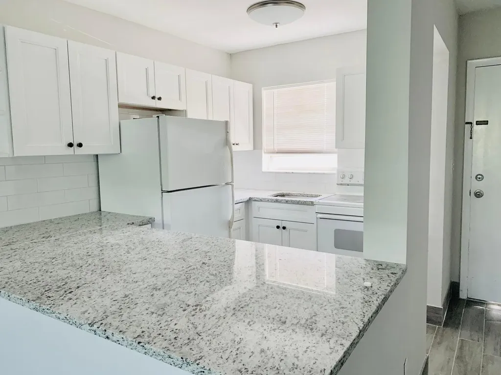 1113 Lake Terrace Boynton Beach FL 33426