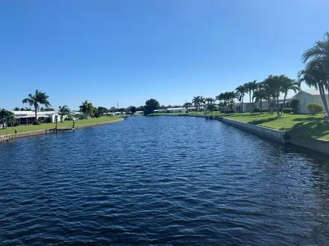 1113 Lake Terrace Boynton Beach FL 33426