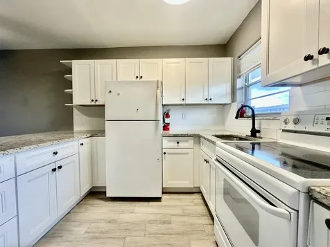 1113 Lake Terrace Boynton Beach FL 33426