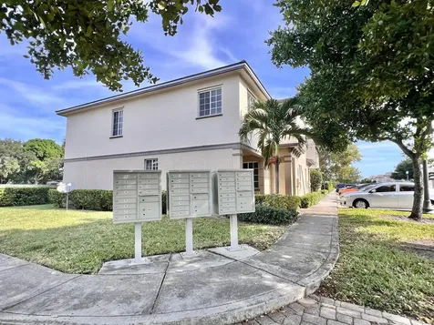 2010 Freeport Lane Riviera Beach FL 33404