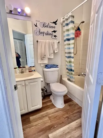 2010 Freeport Lane Riviera Beach FL 33404