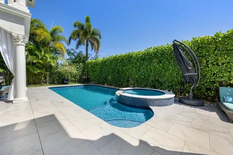 712 Ne 71st Street Boca Raton FL 33487